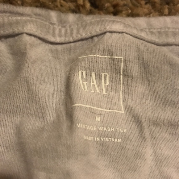 Gap tee - Picture 2 of 2
